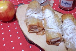 Desert strudele cu mere