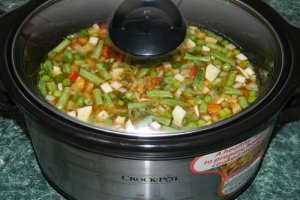 Ciorba cu coaste la slow cooker Crock-Pot