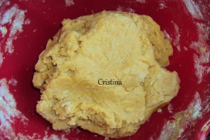 Desert fursecuri cu unt de arahide si glazura de ciocolata