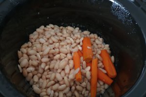 Fasole batuta, fiarta la slow cooker Crock-Pot
