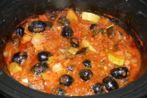 Mancare de legume cu masline la slow cooker Crock-Pot