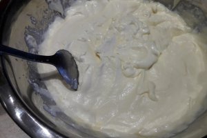 Desert prajitura cu mere si crema de branza cu aroma de vanilie