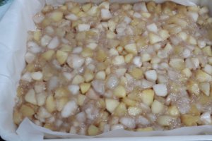 Desert prajitura cu mere si crema de branza cu aroma de vanilie