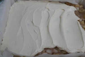 Desert prajitura cu mere si crema de branza cu aroma de vanilie