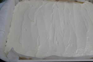 Desert prajitura cu mere si crema de branza cu aroma de vanilie
