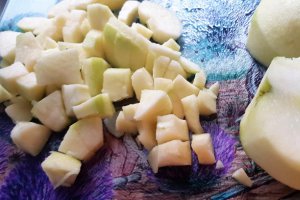 Desert muffin cu mere si nuci de caju (fara gluten, low carb)