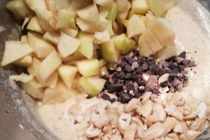 Desert muffin cu mere si nuci de caju (fara gluten, low carb)