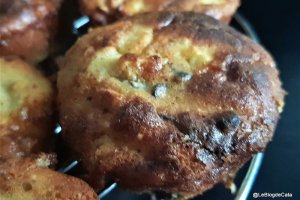 Desert muffin cu mere si nuci de caju (fara gluten, low carb)