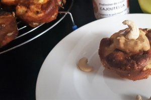 Desert muffin cu mere si nuci de caju (fara gluten, low carb)