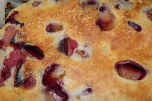 Clafoutis cu prune la slow cooker Crock-Pot