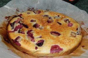 Clafoutis cu prune la slow cooker Crock-Pot