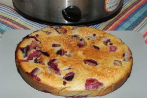 Clafoutis cu prune la slow cooker Crock-Pot