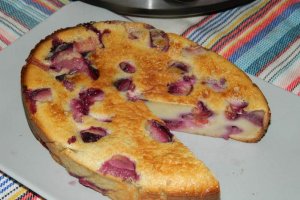 Clafoutis cu prune la slow cooker Crock-Pot
