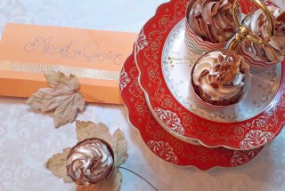 Desert briose cu ciocolata, lamaie si caramel crocant