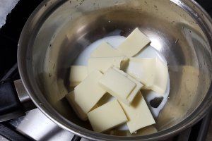 Desert prajitura cu migdale si crema de cocos