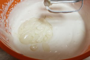 Desert prajitura cu migdale si crema de cocos