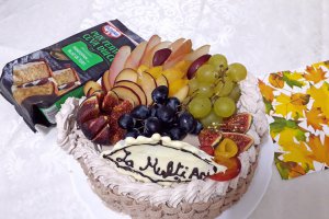 Desert tort cos de toamna cu fructe