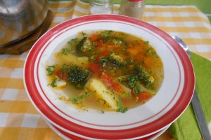 Ciorba de legume, cu broccoli