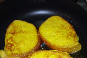 Friganele aromate cu dulceata de cirese