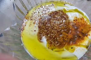 Salata de conopida cu rosii uscate si cabanos
