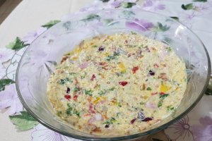 Salata de conopida cu rosii uscate si cabanos