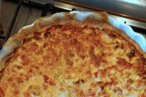 Tarta cu carne de pui, de iepure si cascaval