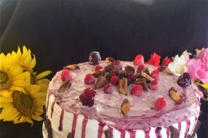 Desert tort cu mure si cafea