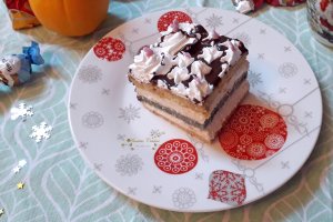Desert prajitura cu foi cu morcovi si crema de citrice