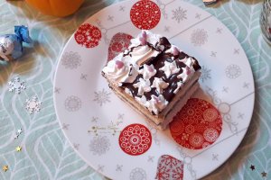 Desert prajitura cu foi cu morcovi si crema de citrice