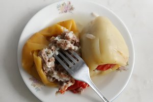 Ardei umpluti cu carne tocata