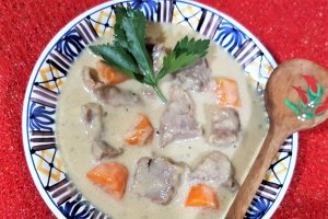 Blanquette de veau -tocana frantuzeasca de vitel
