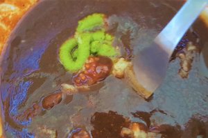 Costita de vacuta marinata in bere irlandeza