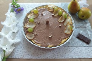 Desert tarta cu pere si ciocolata