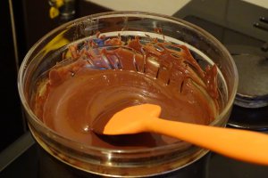 Desert bezele cu ciocolata neagra