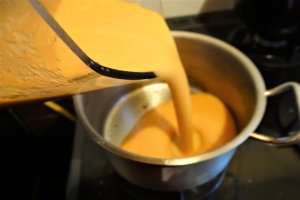 Supa crema de legume cu cascaval afumat