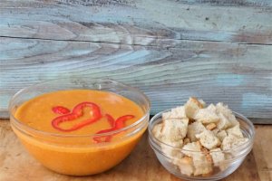 Supa crema de legume cu cascaval afumat