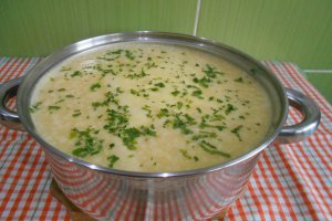 Supa crema de legume, cu tofu si crutoane