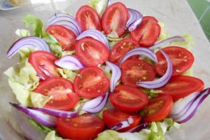 Salata de rosii cu branza tofu