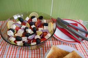 Salata de rosii cu branza tofu