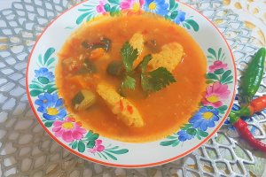 Supa de rosii cu zucchini si galuste de gris