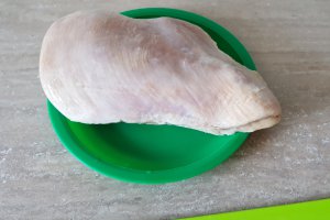 Friptura de curcan cu sos de gutui