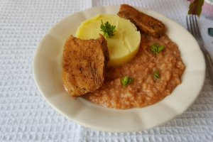 Friptura de curcan cu sos de gutui