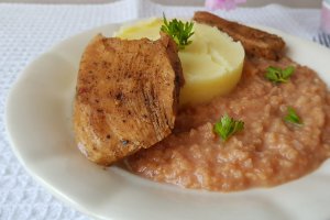 Friptura de curcan cu sos de gutui