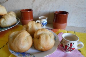 Placinte Poale-n brau de post, cu cartofi si ceapa verde