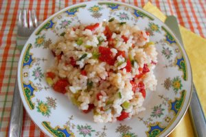 Pilaf cu ardei copti si ceapa verde