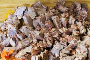 Salata cu ciuperci si carne de vacuta -fara maioneza