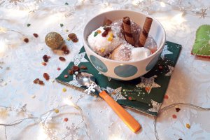 Desert inghetata cu portocale, cafea, cacao si cocos