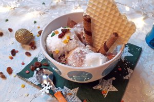 Desert inghetata cu portocale, cafea, cacao si cocos