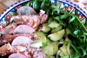 Salata cu macrou afumat si rucola