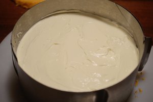 Desert tort cu crema caramel